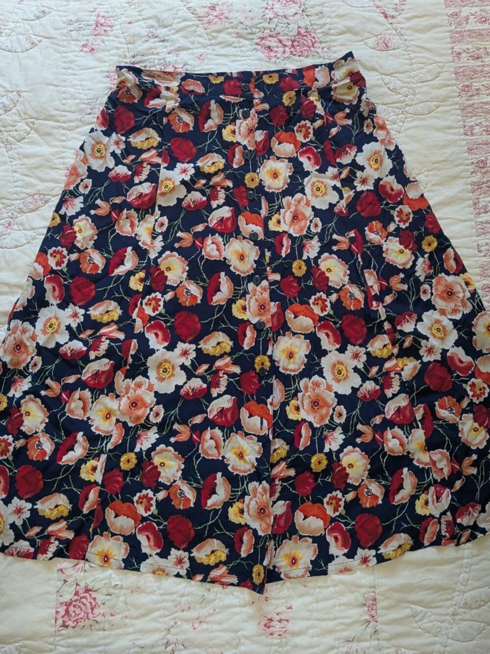 Sag Harbor XL floral navy midi skirt